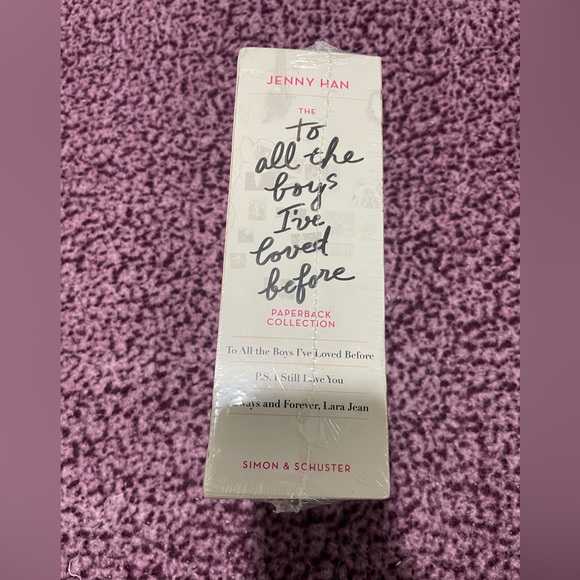 To All the Boys I’ve Loved Before paperback boxed set - Picture 4 of 4